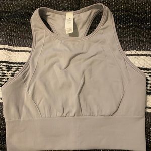 Brand new lululemon sports bra
